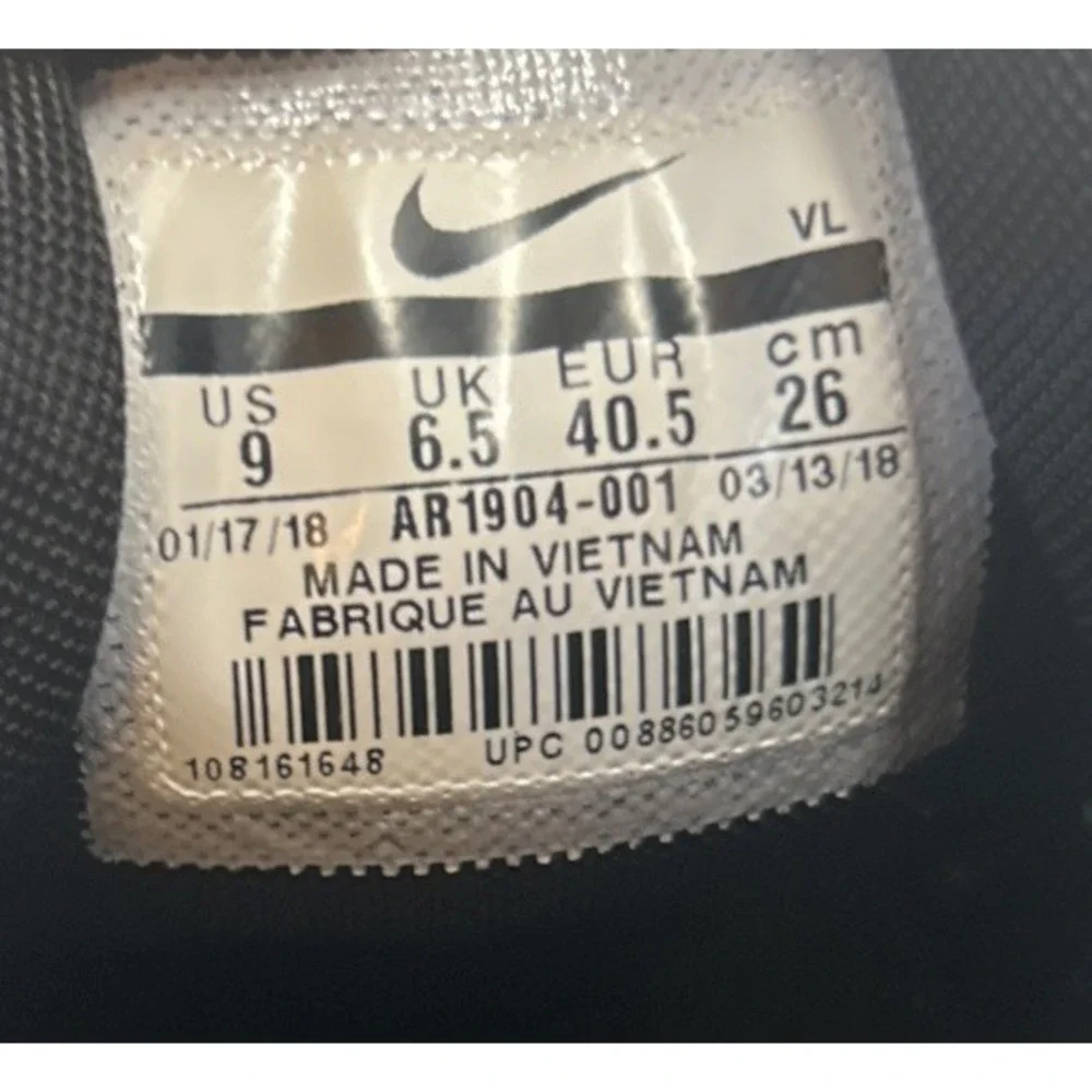Nike Run Swift Running Shoes Womens SZ 9 Gray Black Green‎ AR1904-001